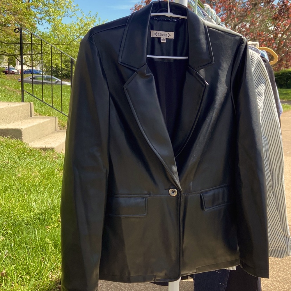 Nanette Lepore faux leather blazer size 6. Like new